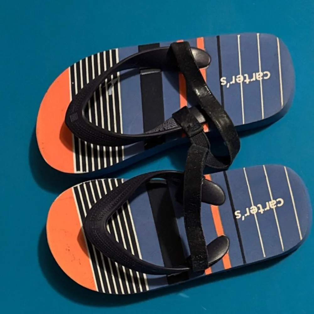 Carter's Striped Flip Flops size 7/8